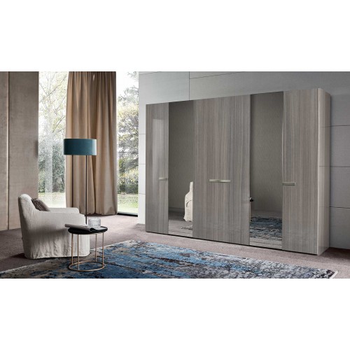 AL. IRI gardróbszekrény