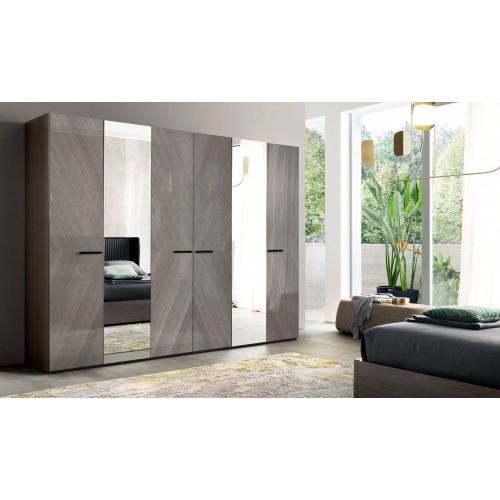 AL. OLI gardróbszekrény