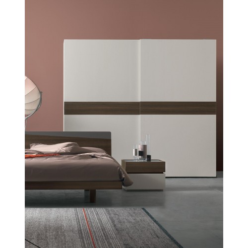 TMS. Tablet tolóajtós gardrób