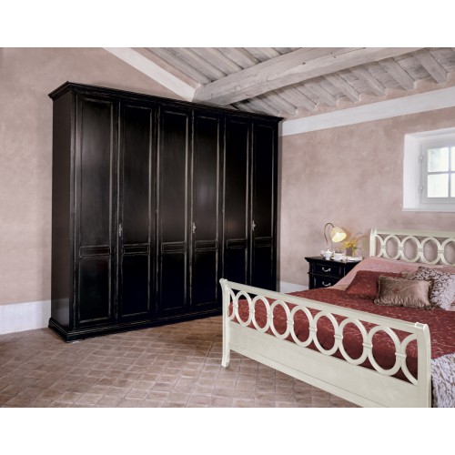 Ton. Ancora gardróbszekrény